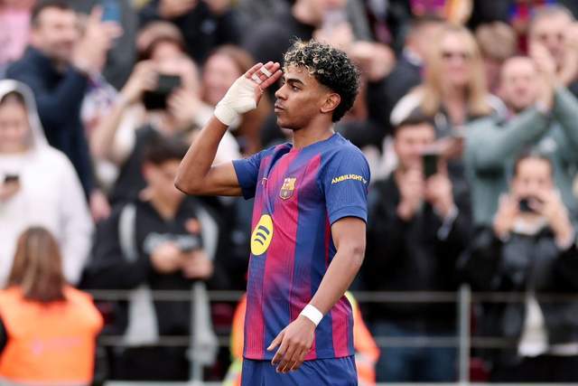 FB体育官方网站-4-1！亚马尔帽子戏法，2亿超巨破纪录，巴萨吊打黄潜，甩皇马4分